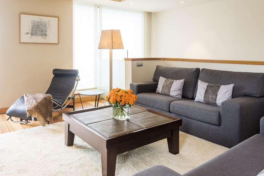 Majestic Apartment *